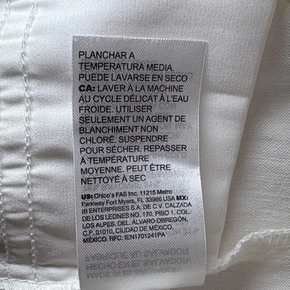 Trapunto Straight Leg
Cropped Pants | Chico's | Size 2 - Picture 9 of 10